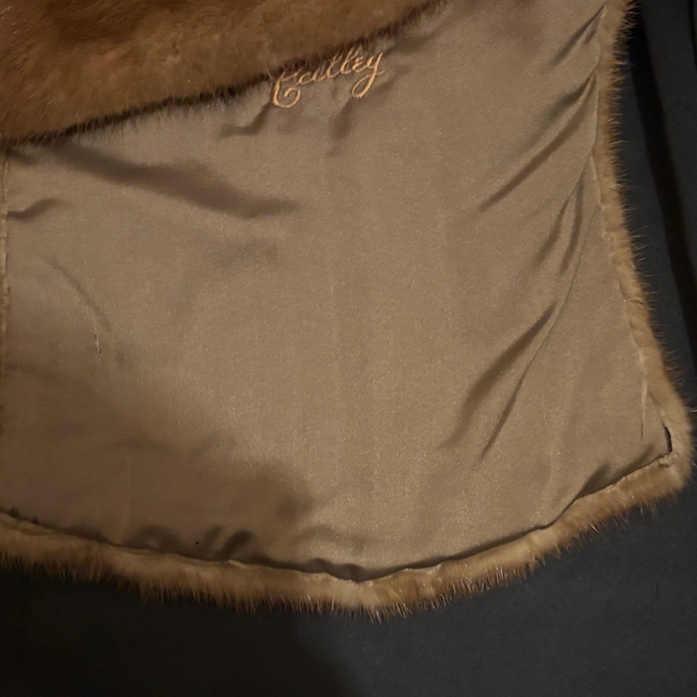 Elegant Vintage Mink Fur Stole in Rich Brown - Picture 9 of 14